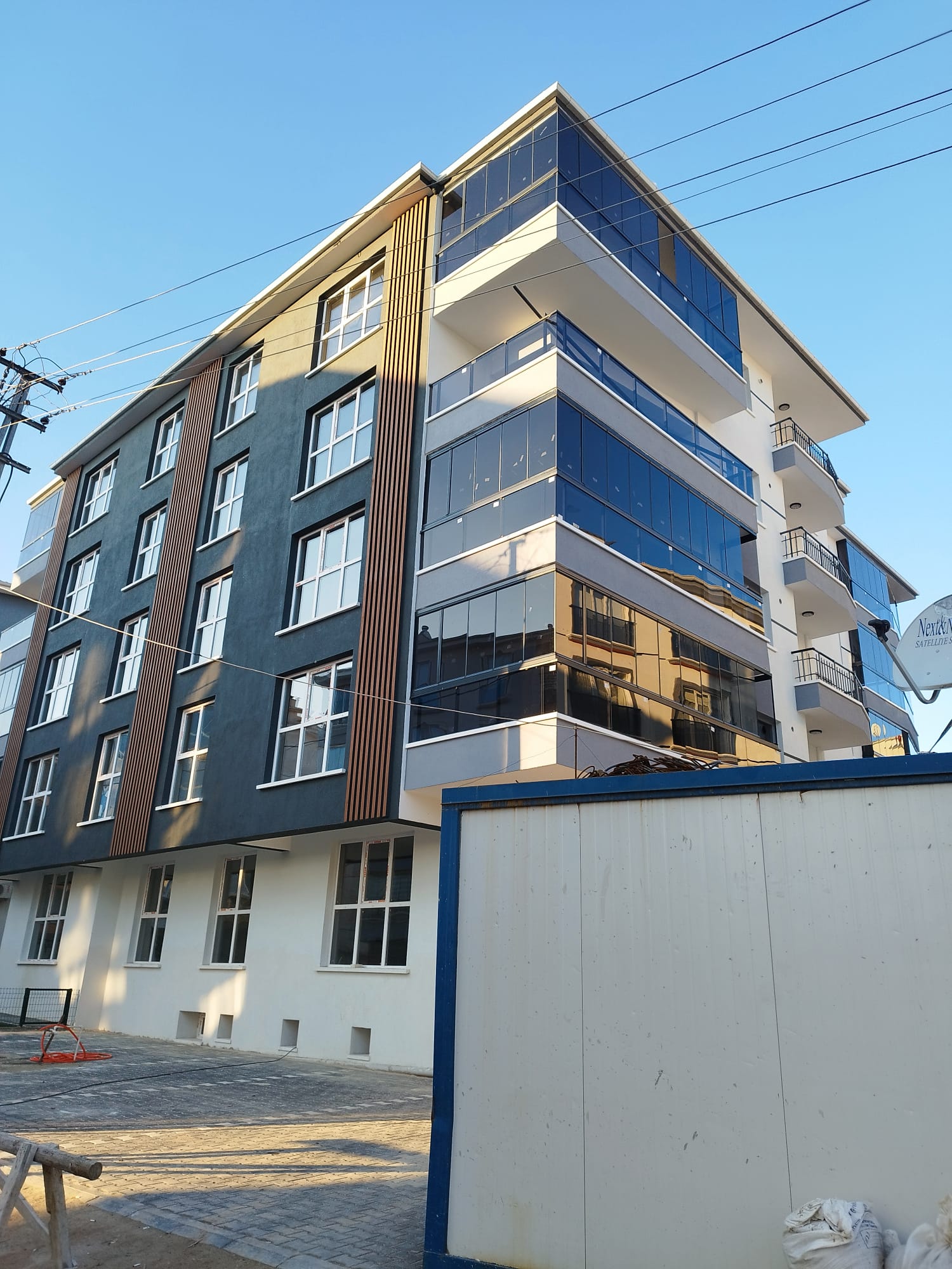 Mova Cam Balkon Sistemleri